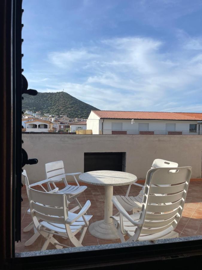 Apartament La Casa Di Tonia La Caletta Zewnętrze zdjęcie