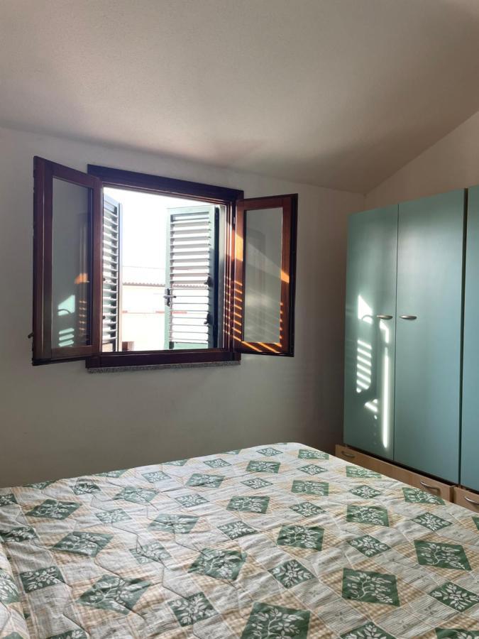Apartament La Casa Di Tonia La Caletta Zewnętrze zdjęcie