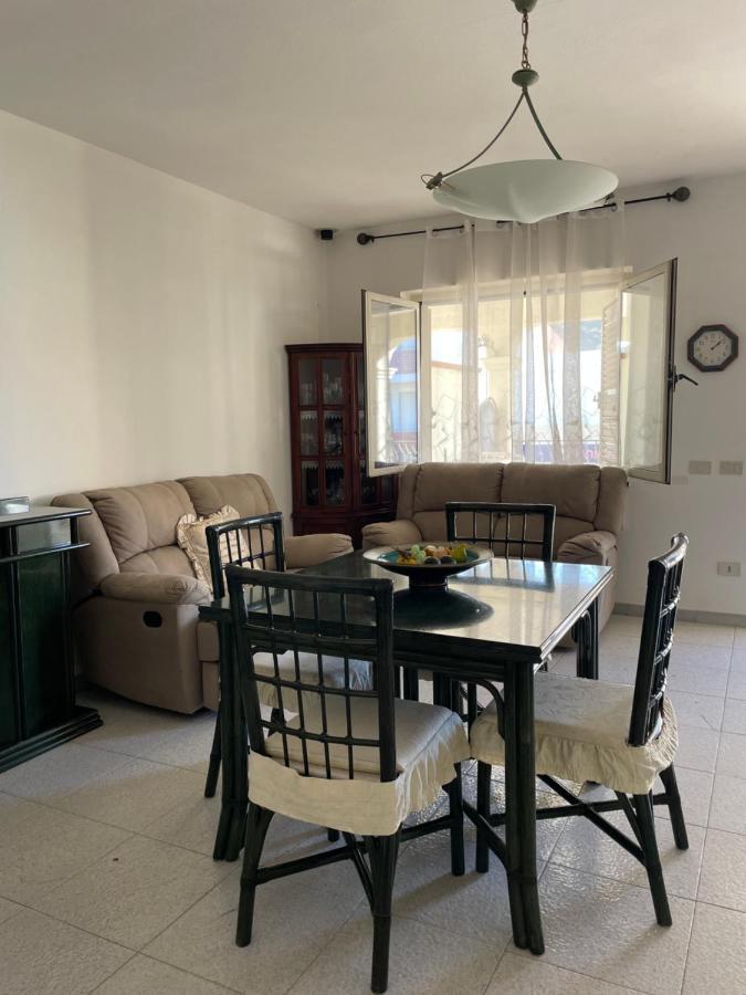 Apartament La Casa Di Tonia La Caletta Zewnętrze zdjęcie