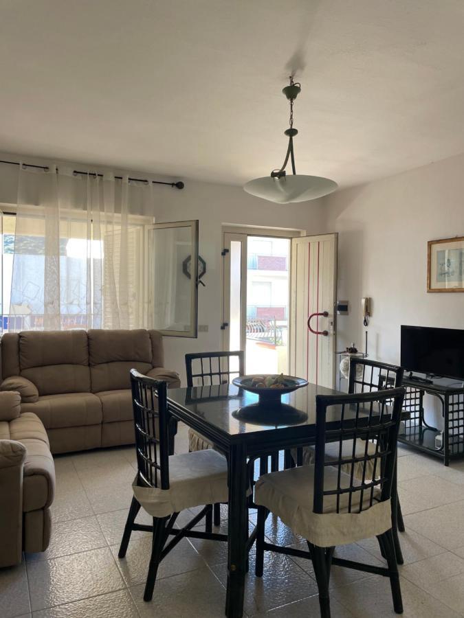 Apartament La Casa Di Tonia La Caletta Zewnętrze zdjęcie