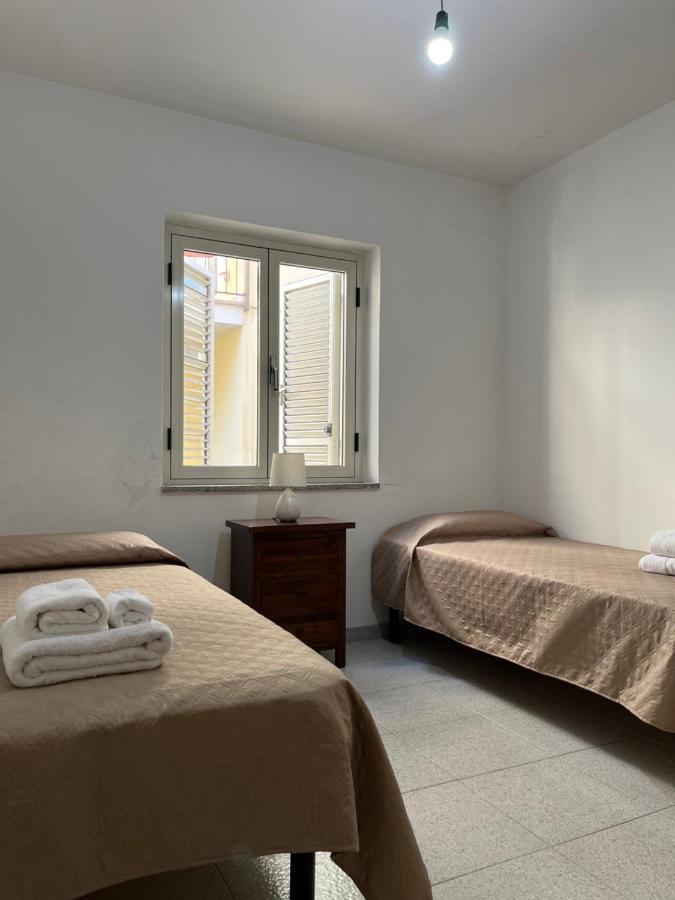 Apartament La Casa Di Tonia La Caletta Zewnętrze zdjęcie
