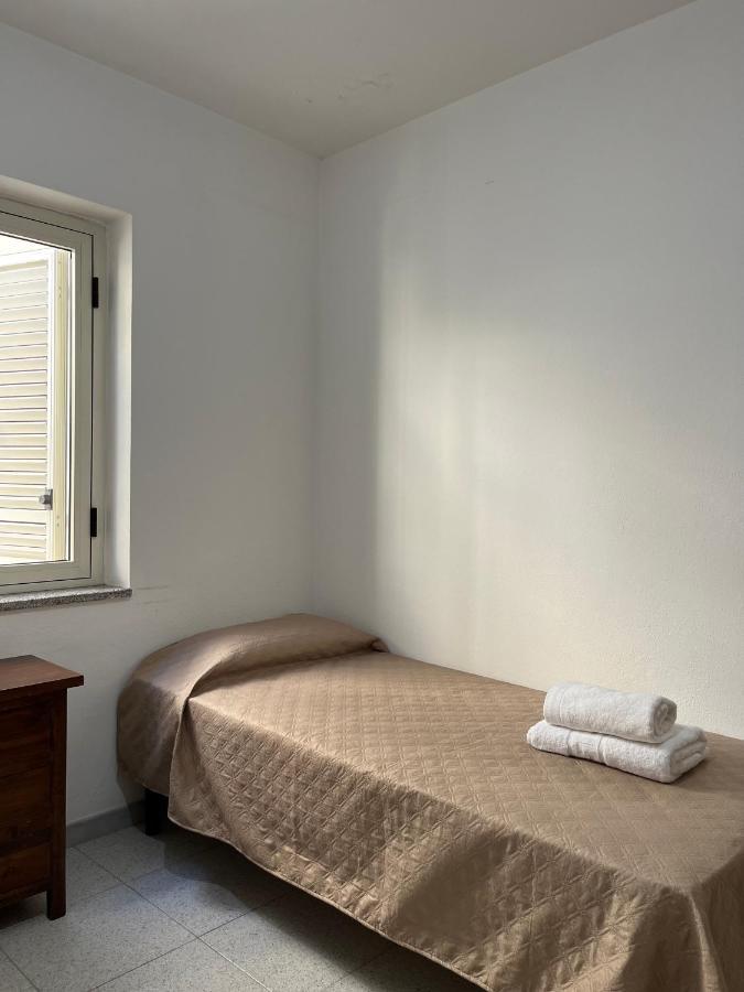 Apartament La Casa Di Tonia La Caletta Zewnętrze zdjęcie